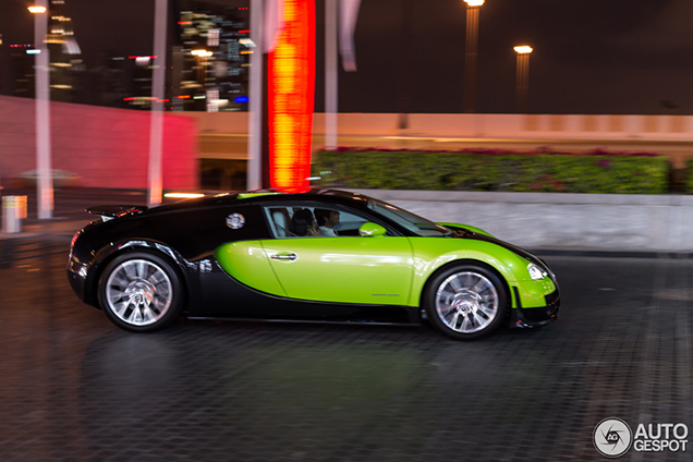 Groene Veyron 16.4 Super Sport is een vreemde eend in de bijt 