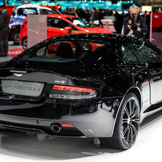 Geneva 2014: Aston Martin DB9 Carbon Black & White