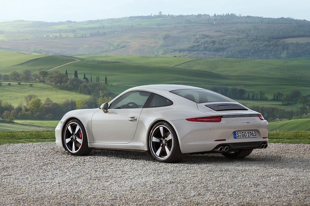 50-jarig bestaan vieren van Porsche 911 kan niet saaier!